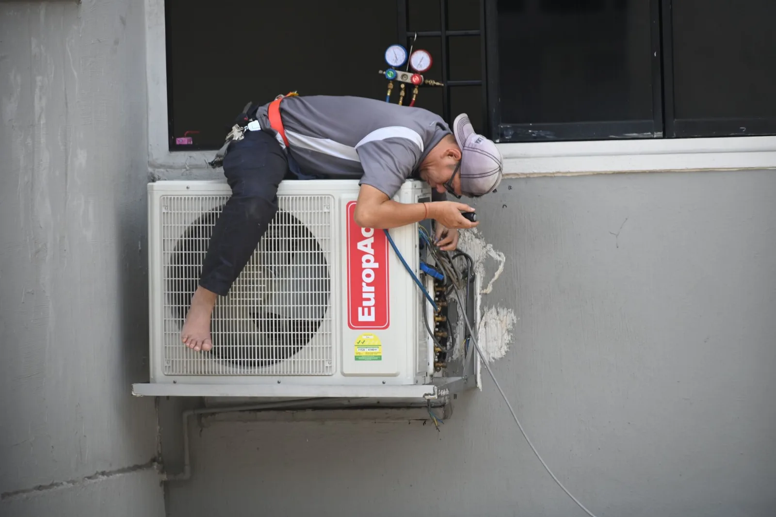 Pose d'une climatisation réversible multi-split — en cours